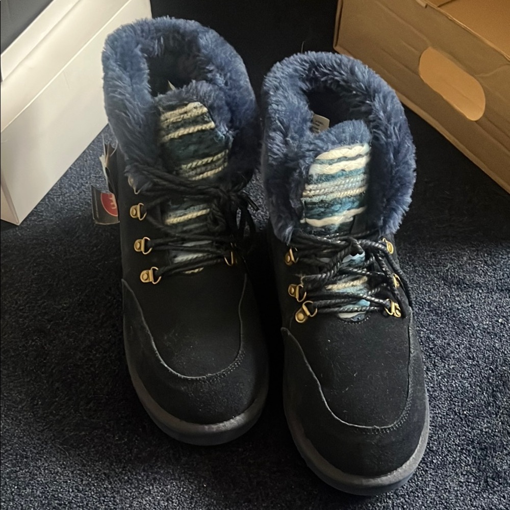 Black and Blue Fur-Lined Boots